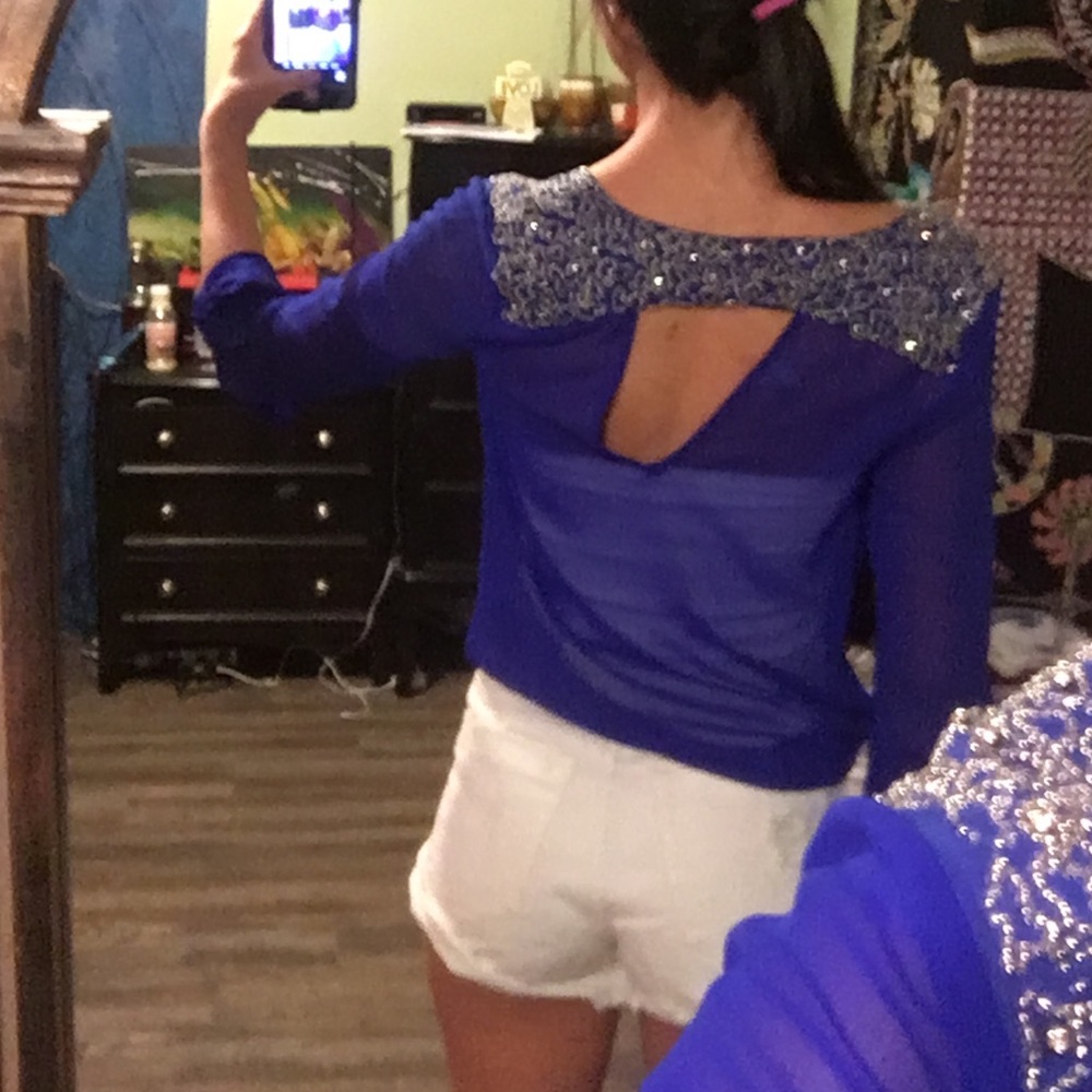 ✖️Charlotte Russe Blue Embellished Blouse✖️ - Picture 3 of 5